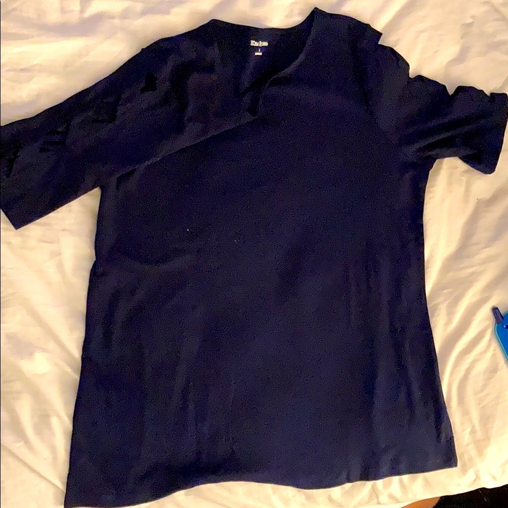 Brand new Elbow ladder sleeve top